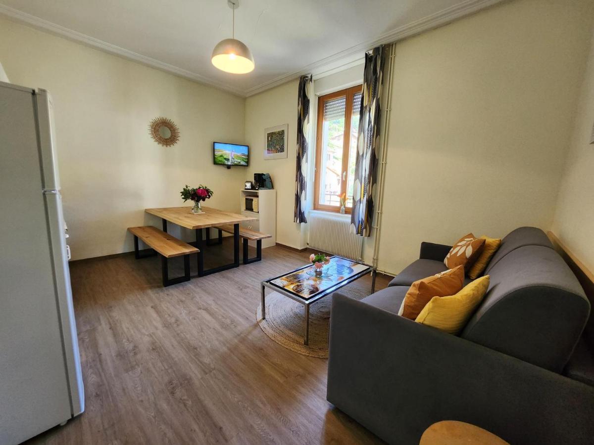 Gite Jonquille, 2 A 8 Personnes Avec Salle De Jeux Et Spa Dans La Residence Вантрон Екстер'єр фото